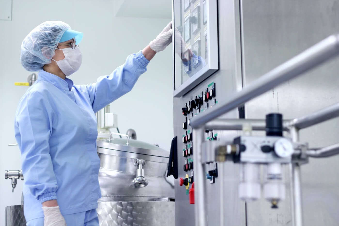Pharmaceutical machine